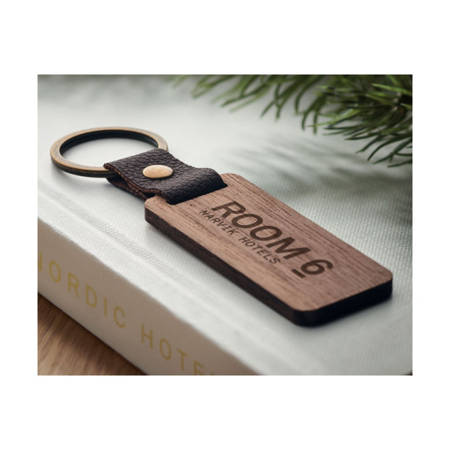 Brelok z orzecha i z PU NAWKEY