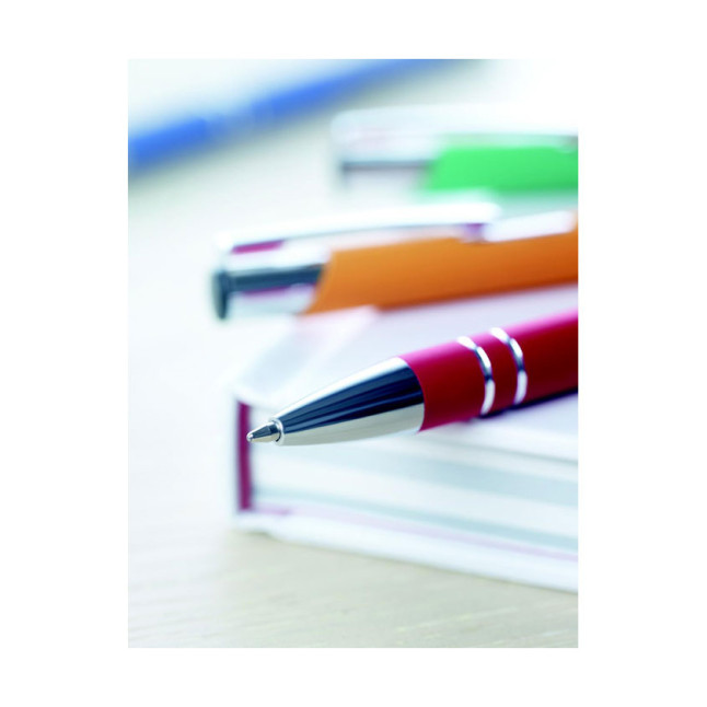 Długopis z gumowym wykończenie AOSTA