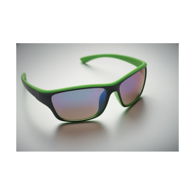 Lustrzane sportowe okulary prze YUMA