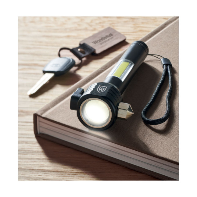 Młotek awaryjny 3 w 1 HAMALUZ