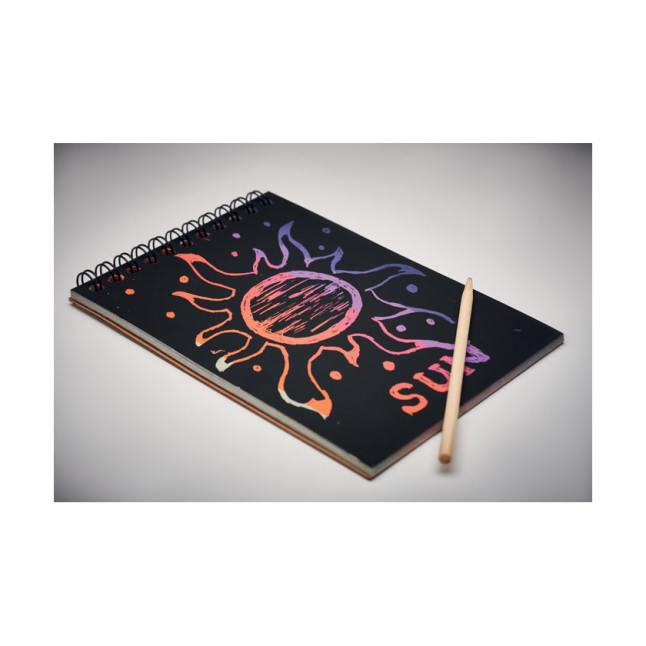 Notes z papierem typu zdrapka BLACK