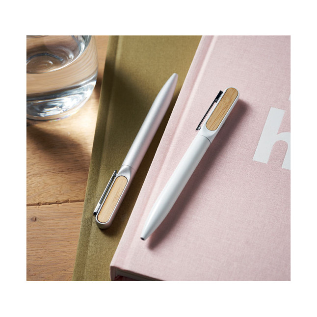 Przekręcany długopis ALUBA