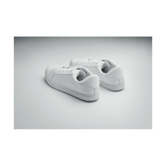 Trampki z PU rozmiar 46 BLANCOS Trampki z PU rozmiar 46 BLANCOS