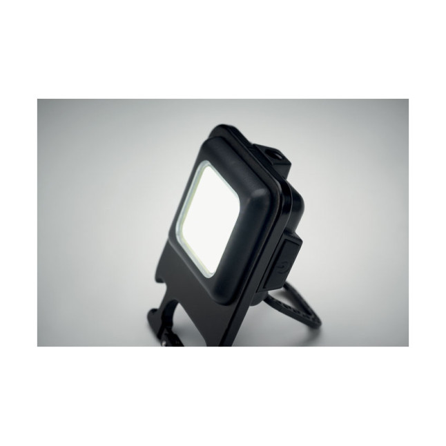 Wielofunkcyjna latarka COB BOC