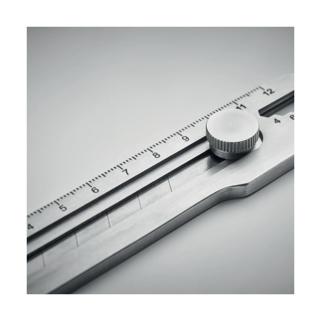 Wysuwany nóż wielofunkcyjny KNIFEPLUS