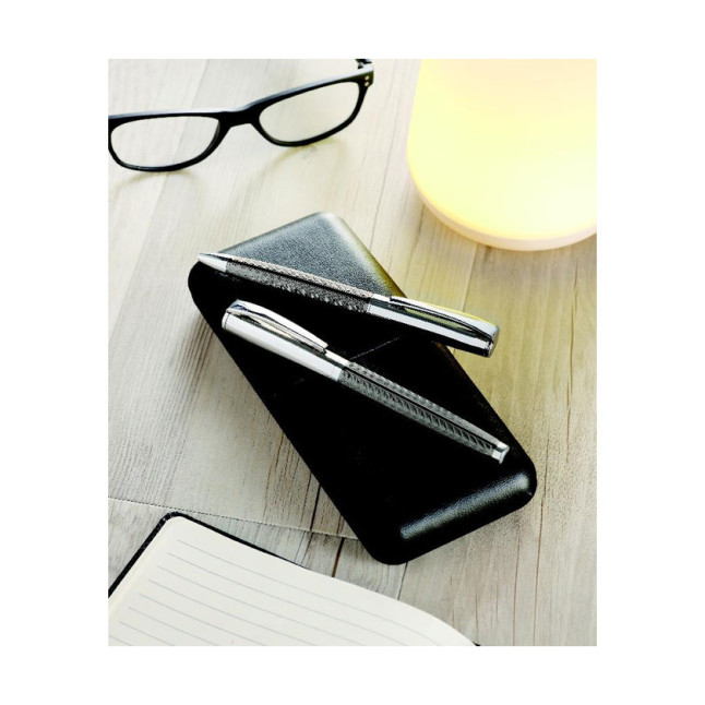 Zestaw piśmienniczy. DERRICK